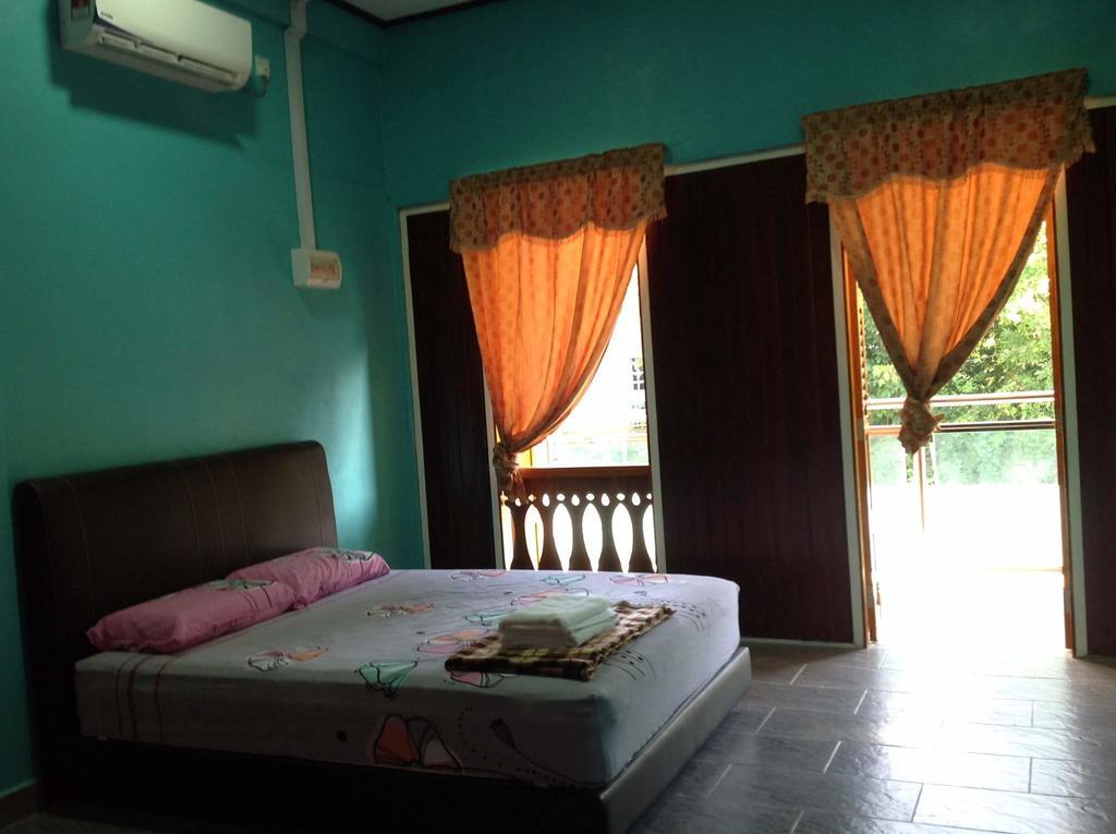 Villa Sri Tebengau Kuah Exterior photo